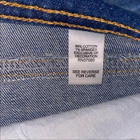 Cato Distressed Jean Shorts - Picture 4 of 4